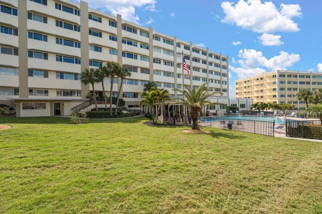 Photo of Unit 114A at 100 BLUFF VIEW DRIVE