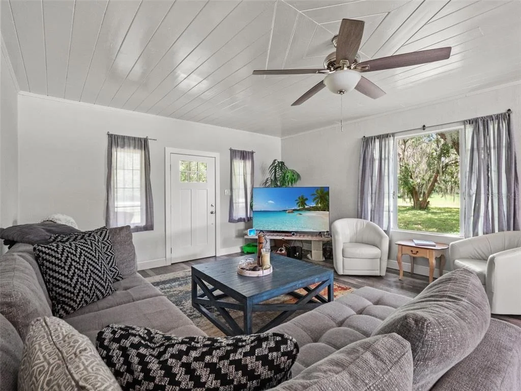 Photo of 255 BENES ROAD