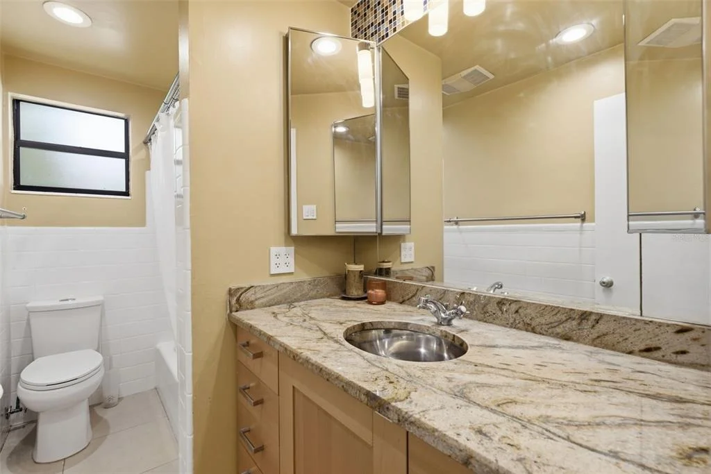 Photo of 609 W RIVER DRIVE