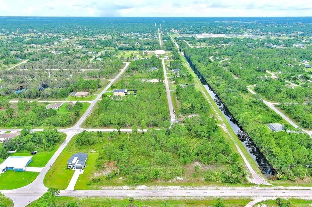 Photo of 702 EISENHOWER BOULEVARD