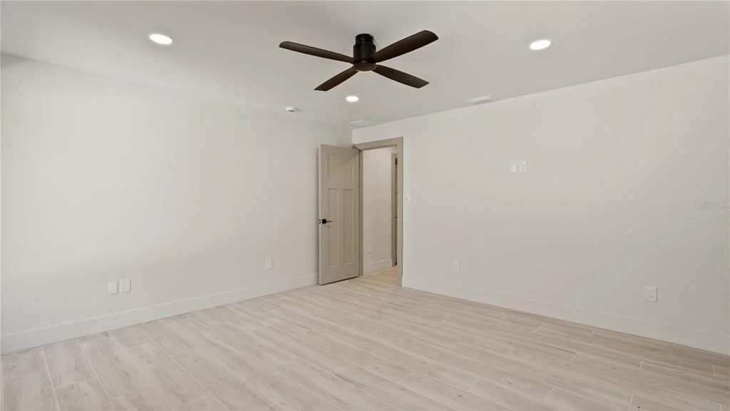 Photo of 1447 BIRD ROAD