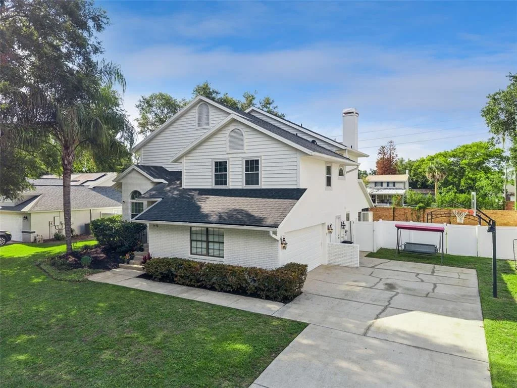 Photo of 1458 ROYAL CIRCLE