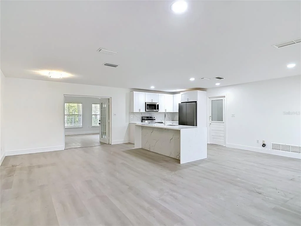 Photo of 930 TROY DRIVE