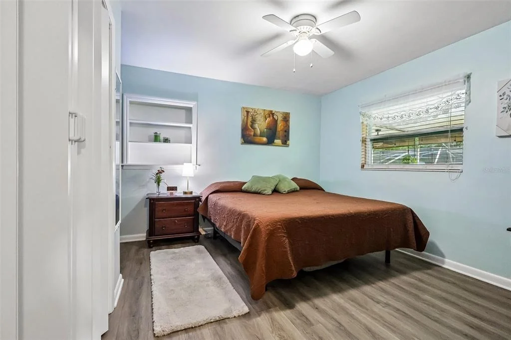 Photo of 37350 OAK LANE