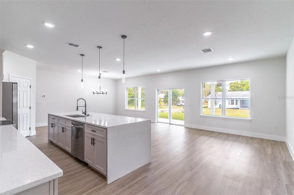 Photo of 983 PACE DRIVE NW