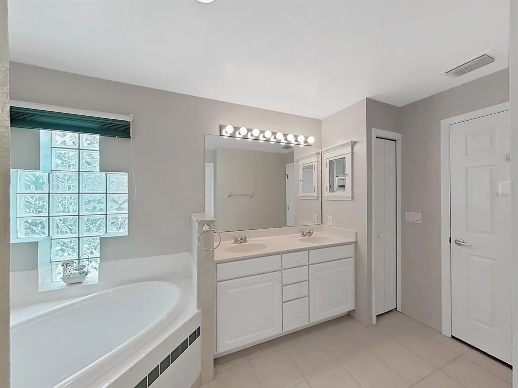 Photo of 6122 GENTLE BEN CIRCLE