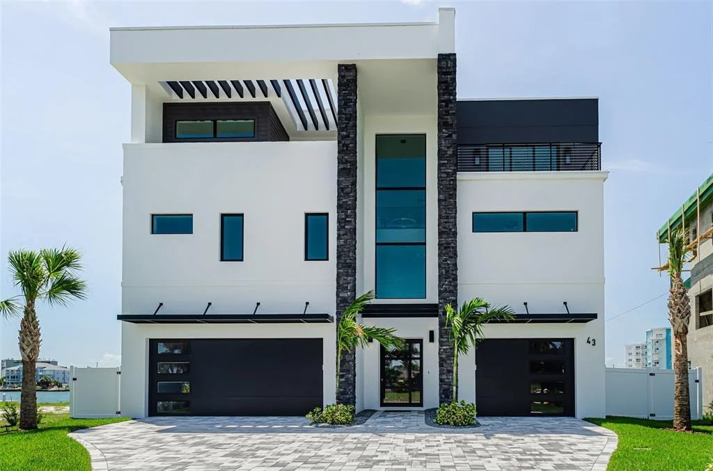Photo of 43 DOLPHIN DRIVE