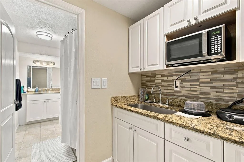 Photo of 1325 OAKCREST DRIVE