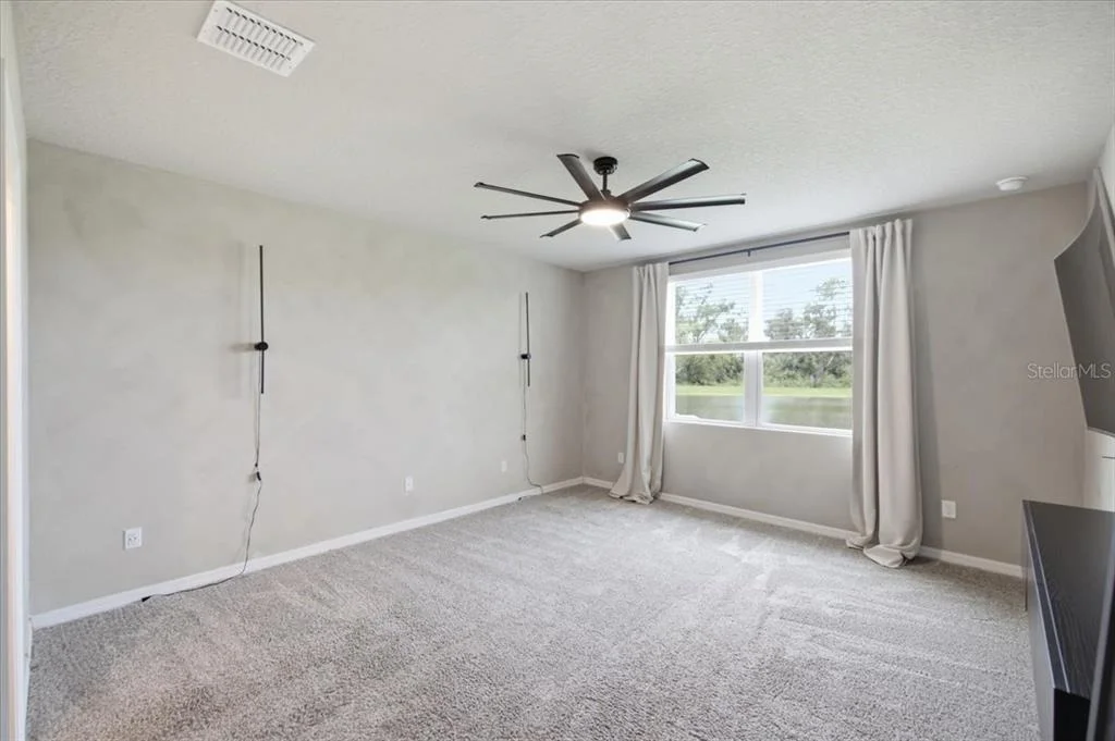 Photo of 10119 DAYBREAK GLEN