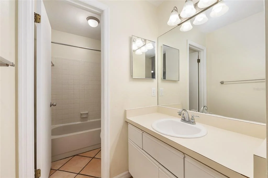 Photo of Unit K at 345 NW 48TH BOULEVARD