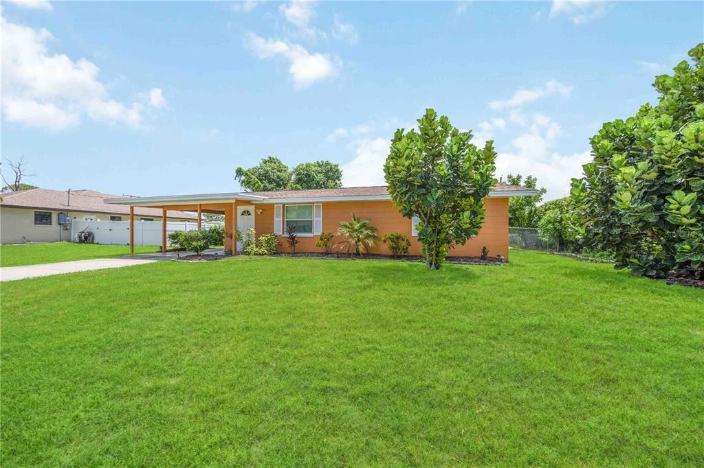 Photo of 3035 SHAMROCK DRIVE