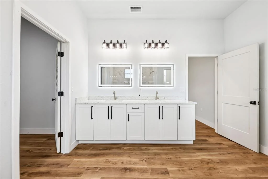 Photo of 351 MITNIK DRIVE