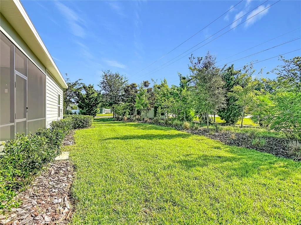 Photo of 2183 RAGLAN CIRCLE