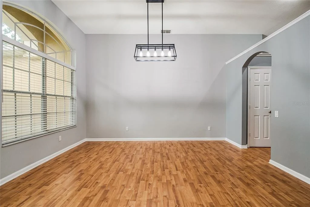 Photo of 116 OAK GROVE CIRCLE