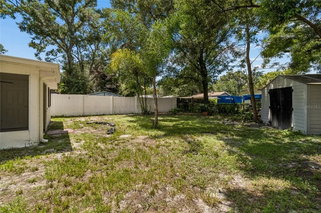 Photo of 1614 E MAPLE AVENUE