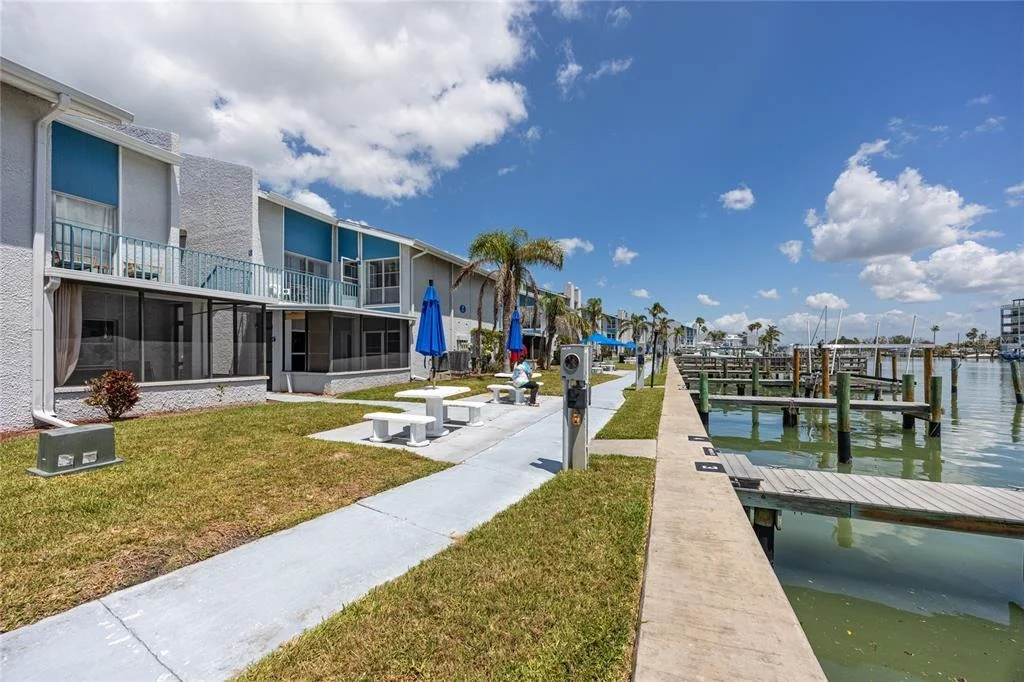 Photo of Unit H at 159 MEDALLION BOULEVARD