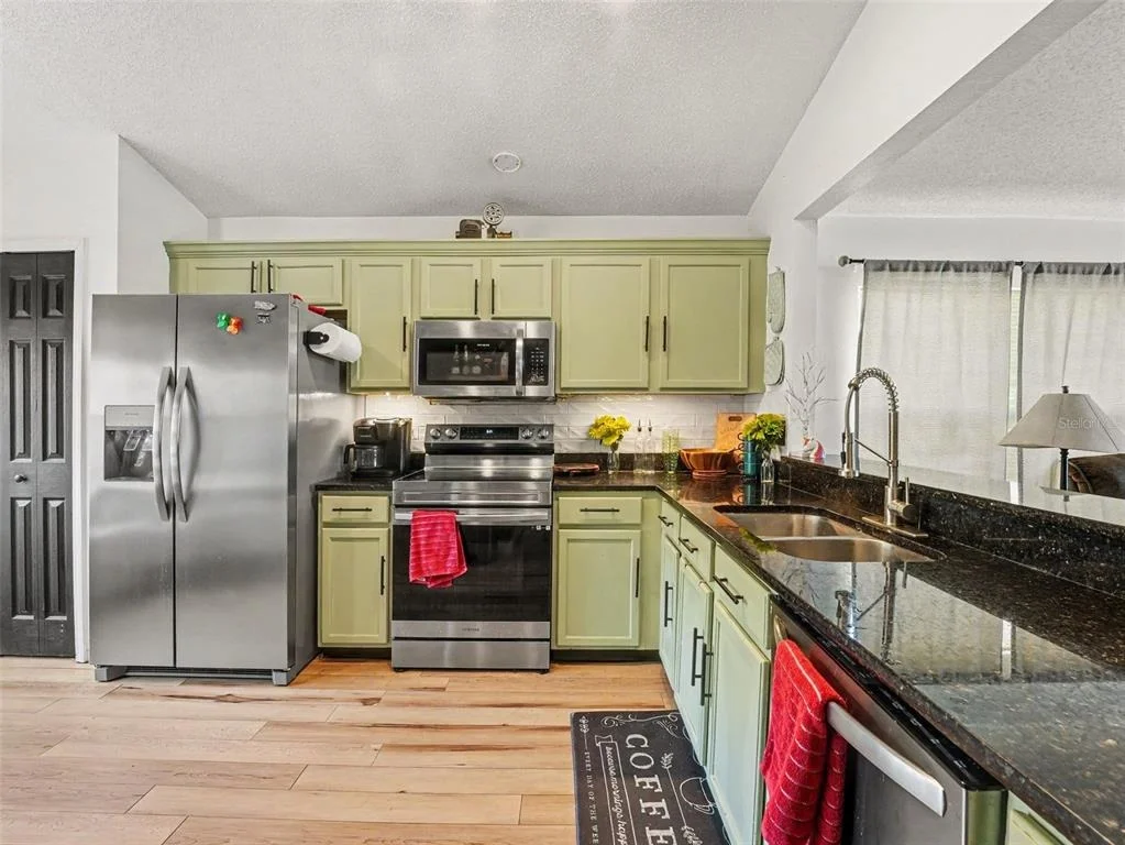 Photo of 550 BUCKINGHAM CIRCLE