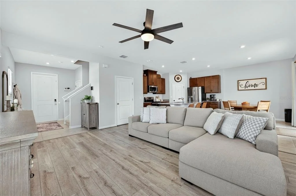 Photo of 381 CRESTWIND DRIVE