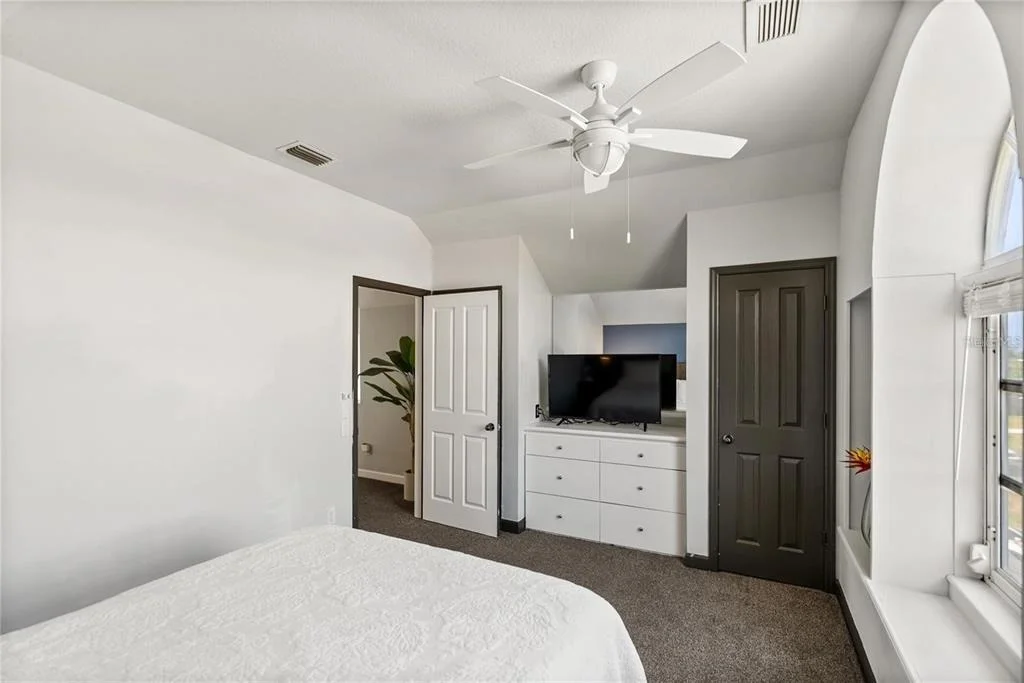 Photo of 861 NECTAR ROAD