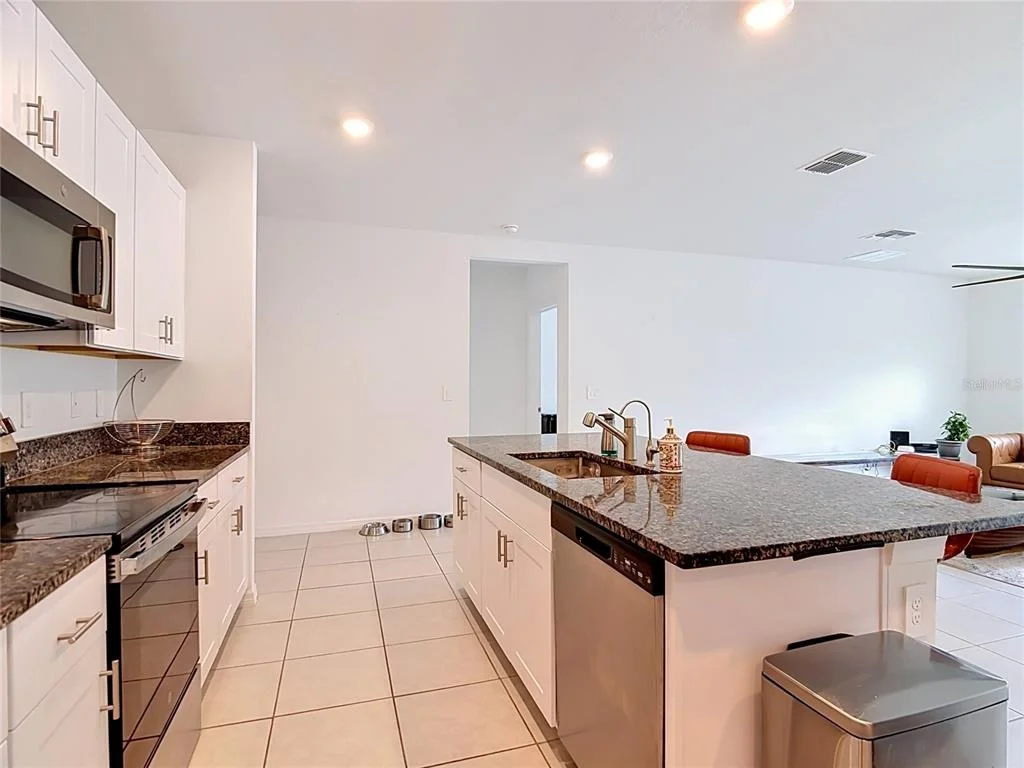 Photo of 1633 RED LOOP
