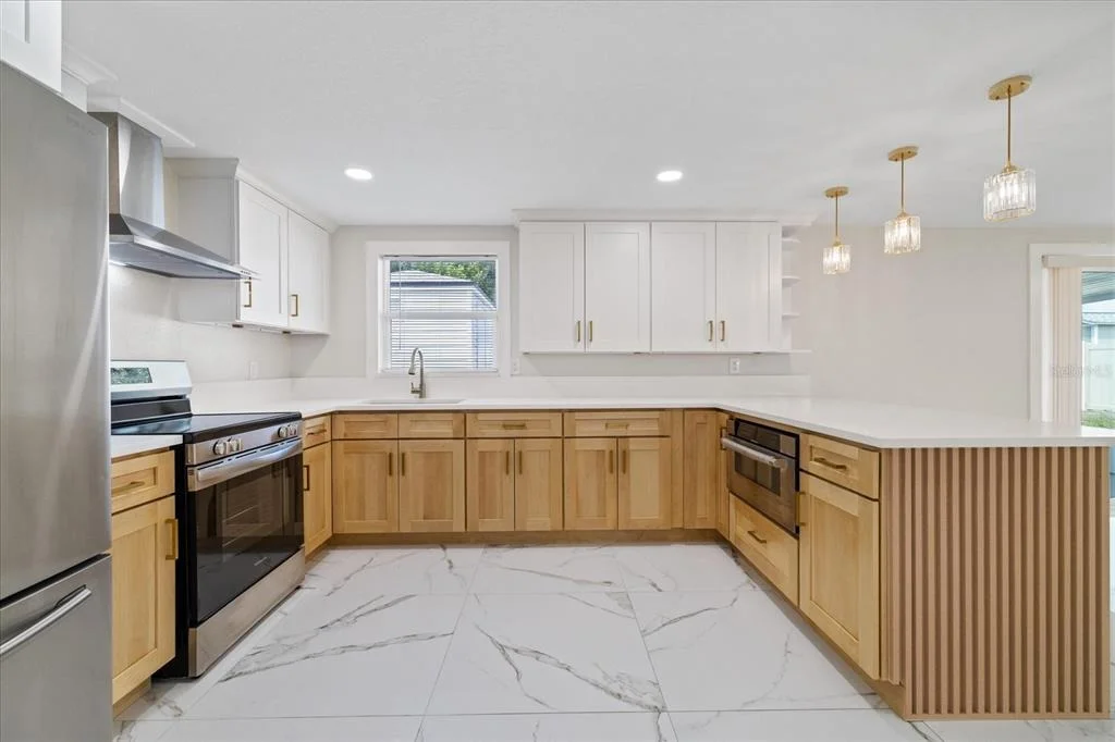 Photo of 2229 ROSELAWN DRIVE