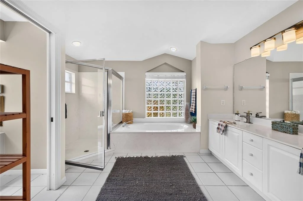 Photo of 6011 KEY LARGO CIRCLE