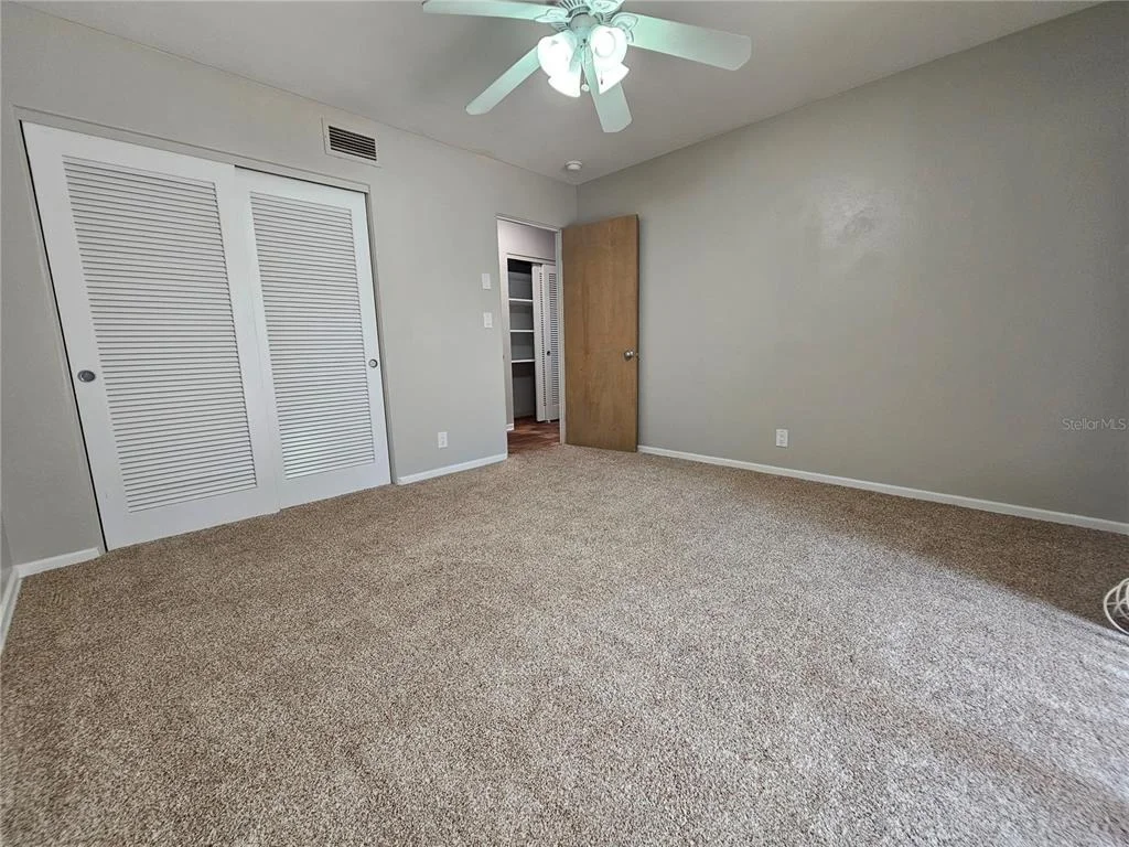 Photo of 880 OLEANDER DRIVE SE