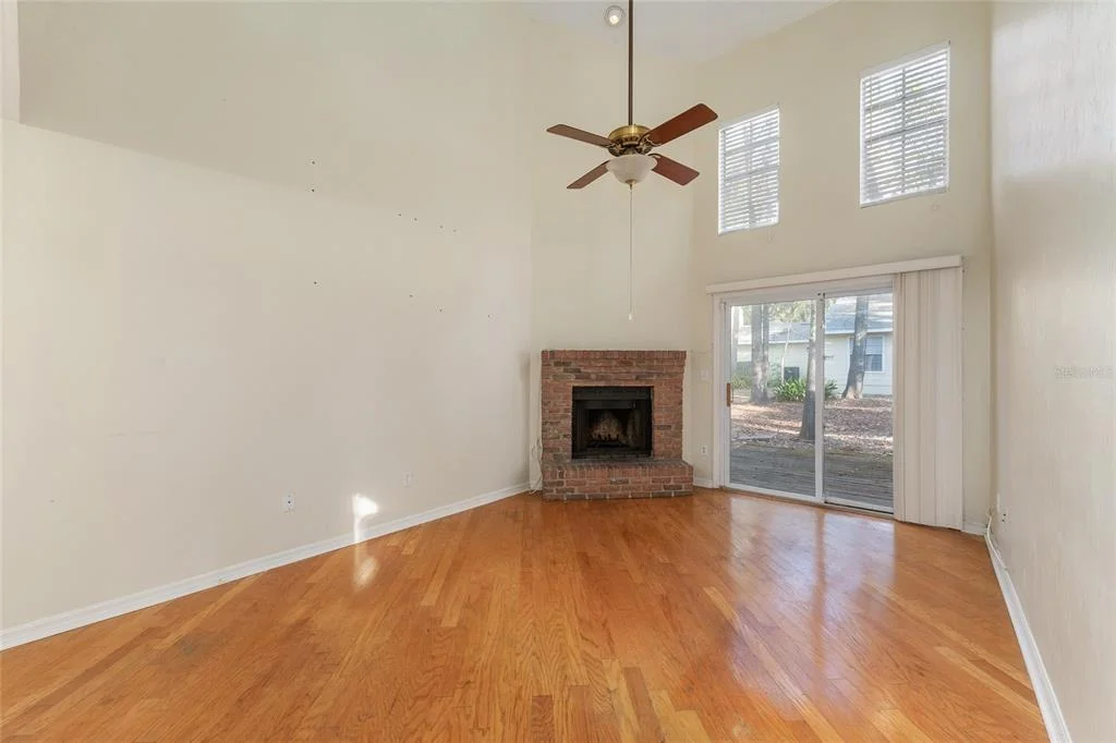 Photo of Unit K at 345 NW 48TH BOULEVARD