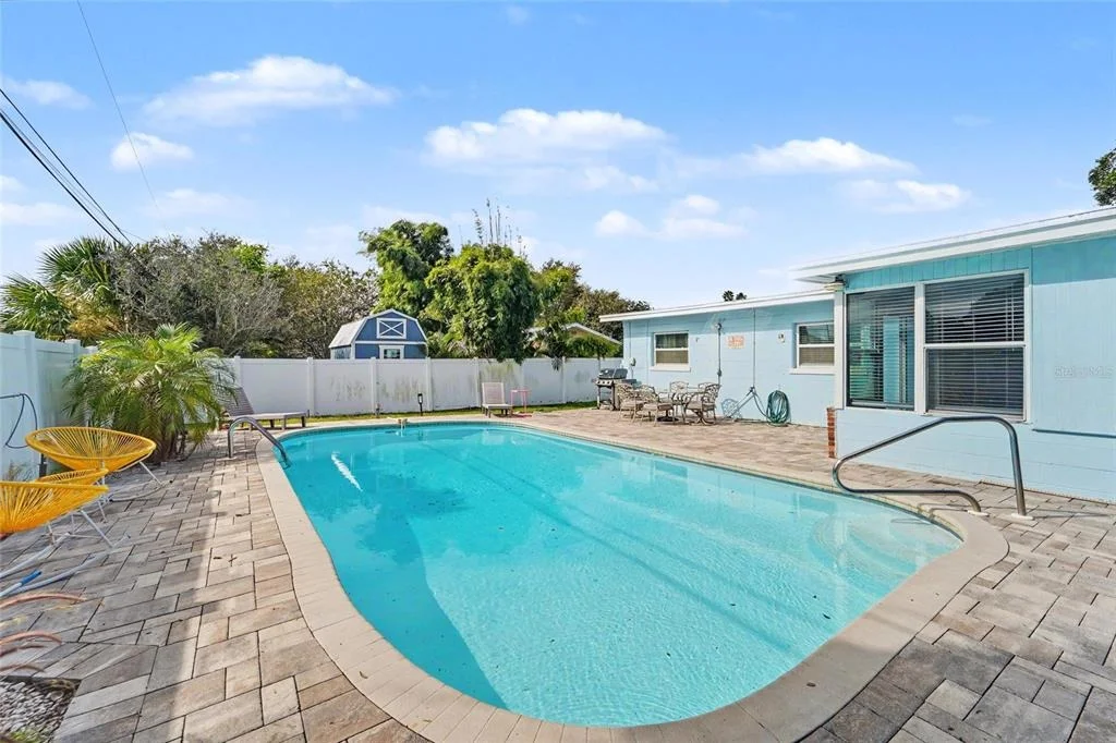 Photo of 8465 RIDGEWOOD CIRCLE