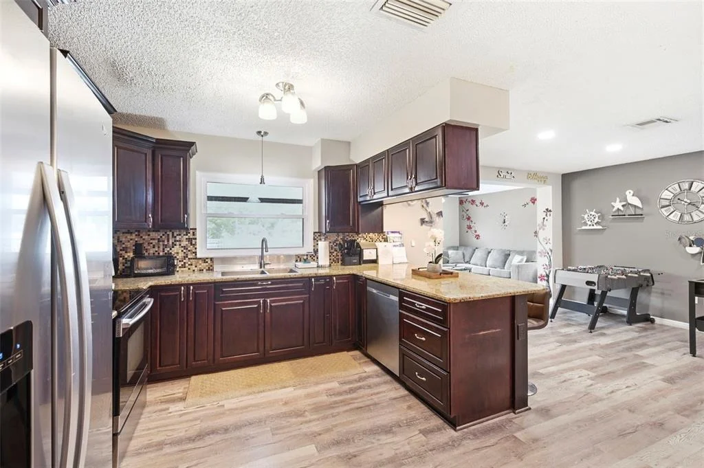Photo of 2460 BEACON GROVES BOULEVARD