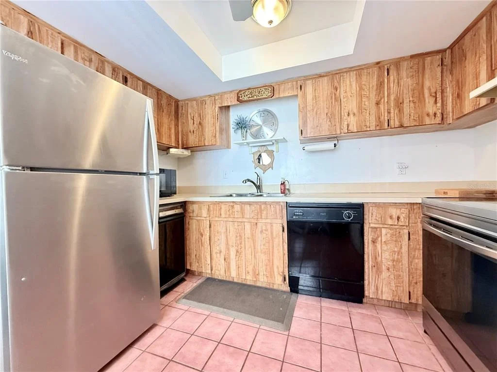 Photo of Unit 302 at 9000 COMMODORE DRIVE