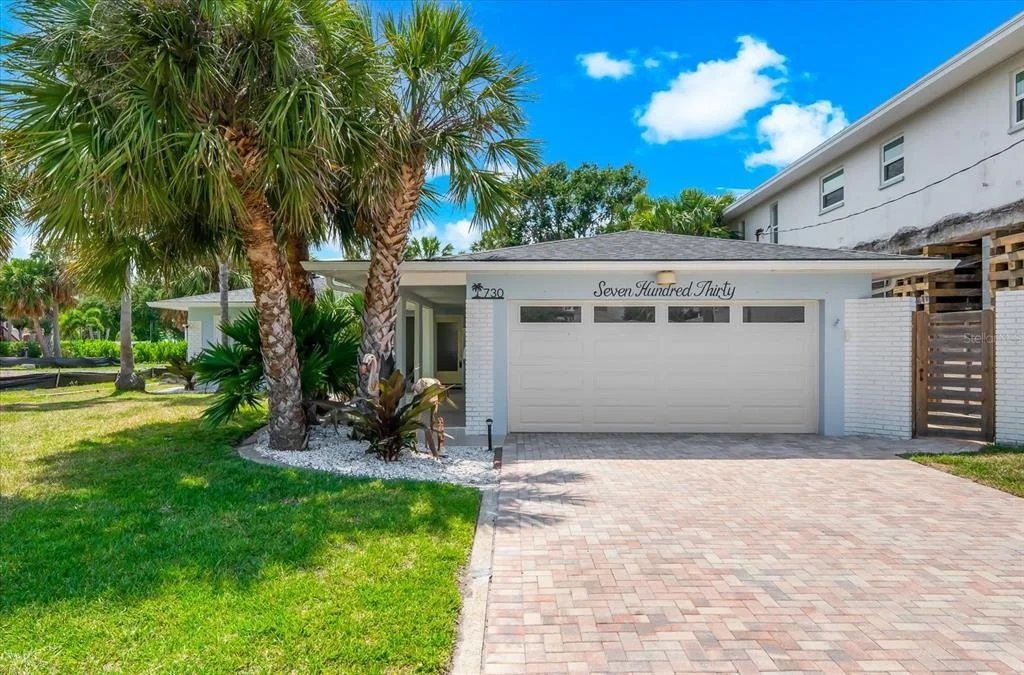 Photo of 730 BAY ESPLANADE