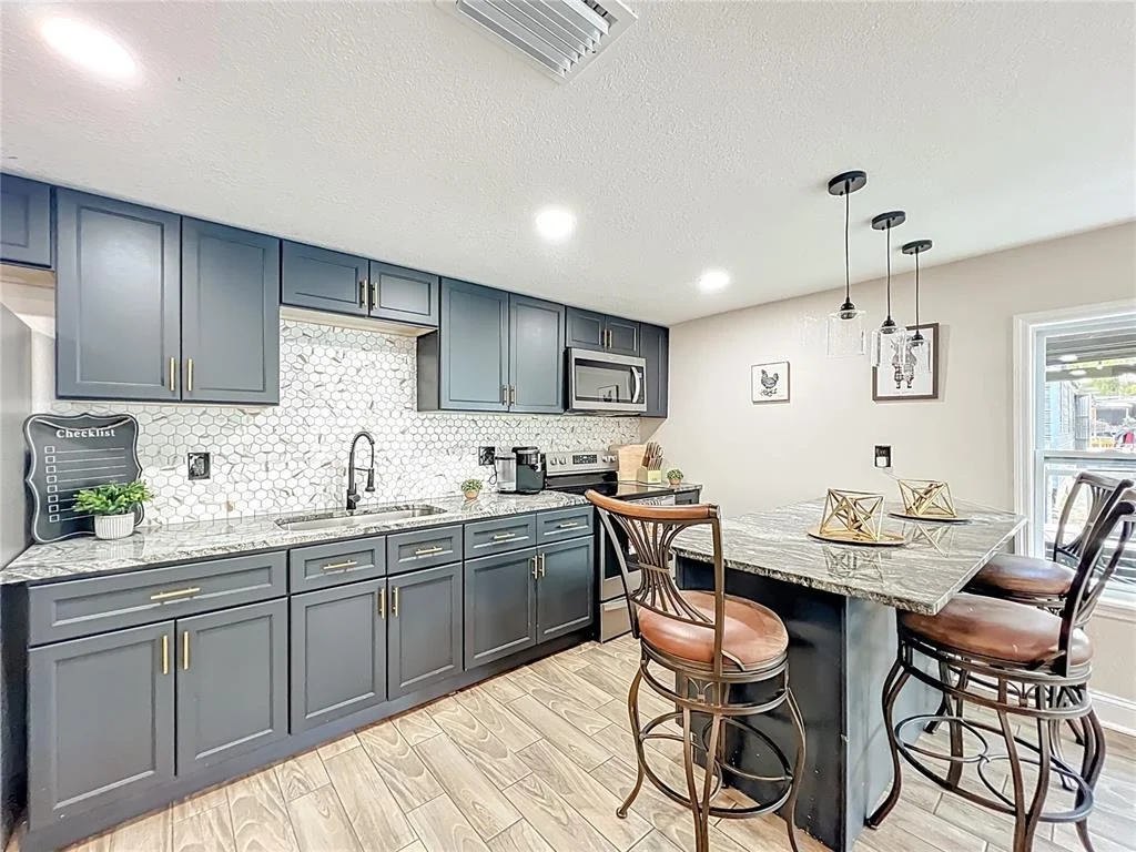 Photo of 638 NW 6TH TERRACE