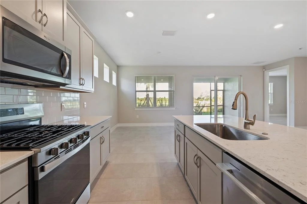 Photo of 17740 SHADE TREE LOOP