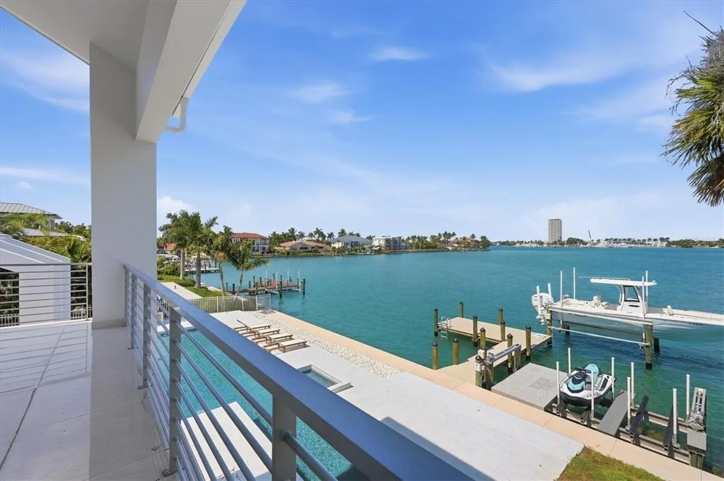 Photo of 216 BIRD KEY DRIVE