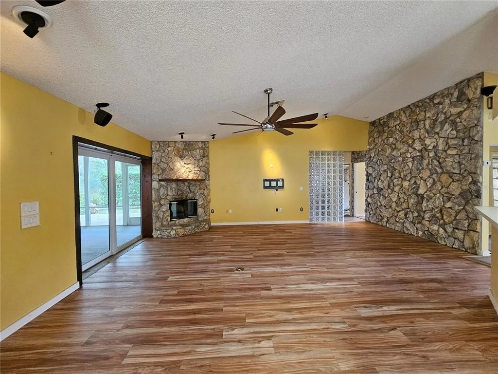 Photo of 1795 BAYHILL DRIVE