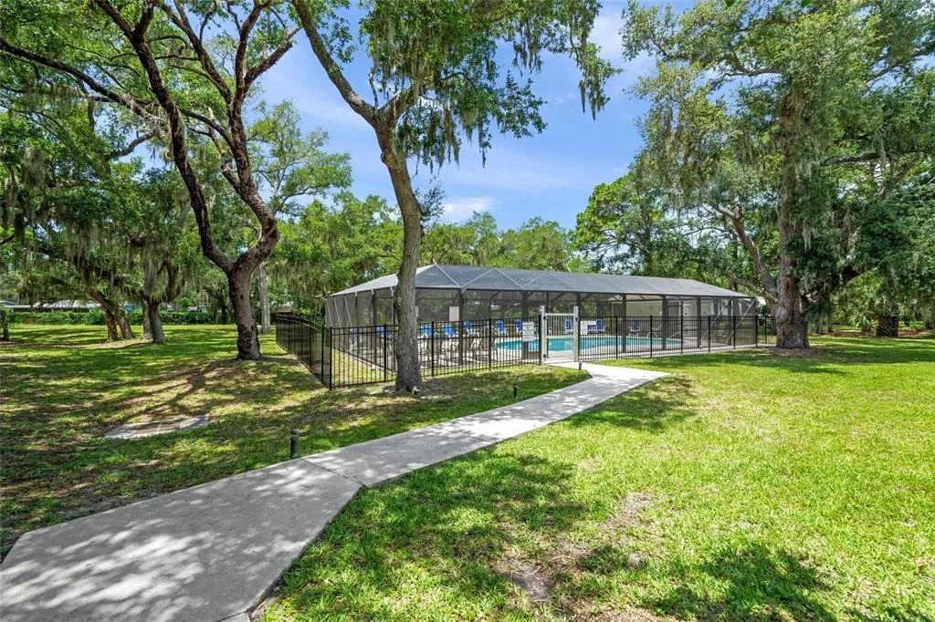 Photo of 319 BEARDED OAKS CIRCLE