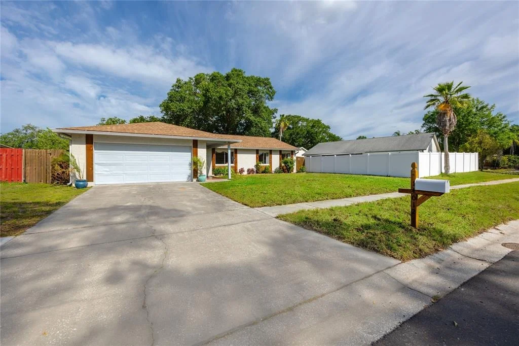 Photo of 14012 CASCADE LANE