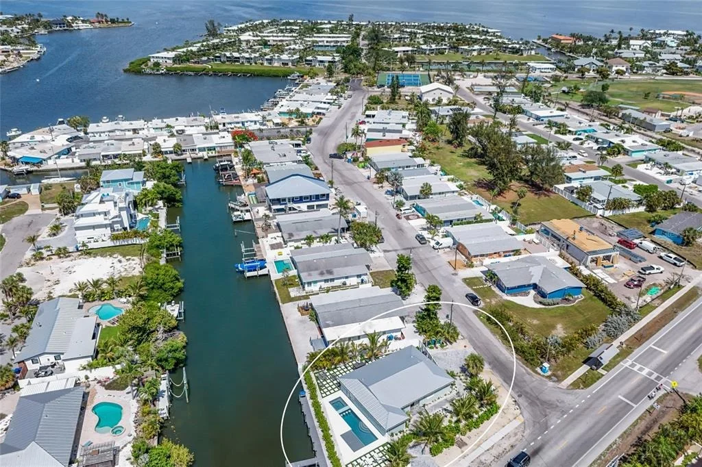 Photo of 6401 MARINA DRIVE
