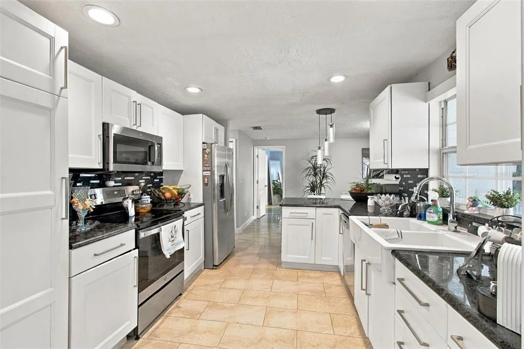 Photo of 1325 OAKCREST DRIVE