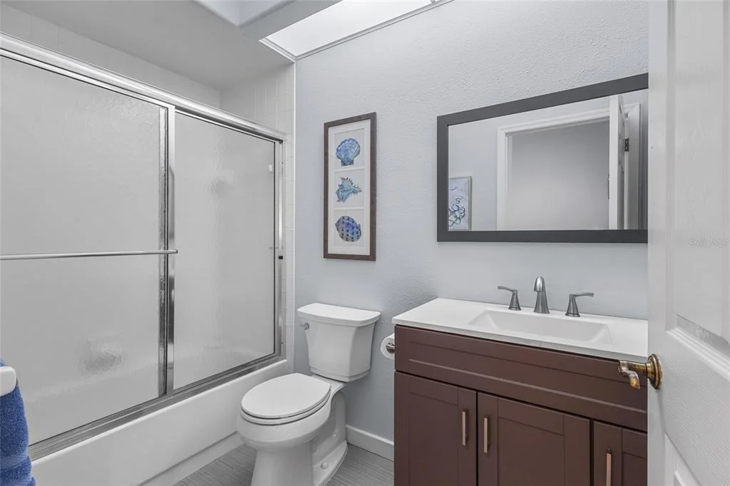 Photo of 6662 OAKBROOKE CIRCLE