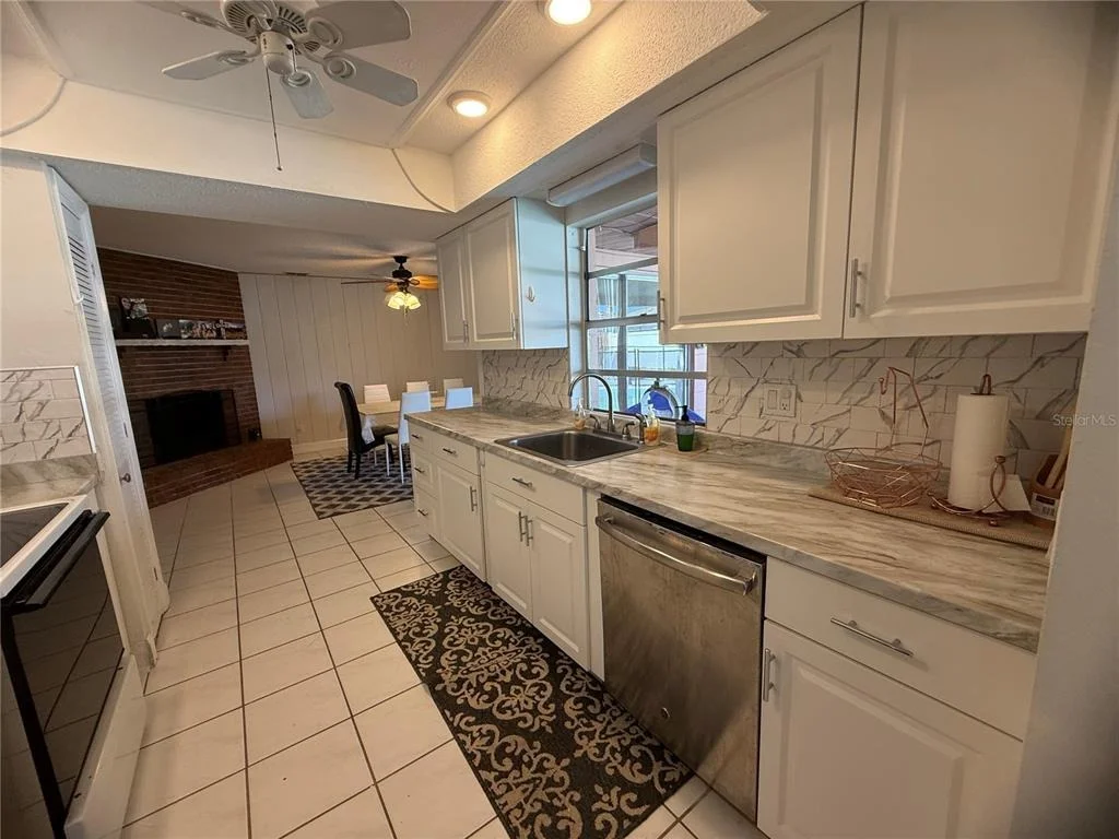 Photo of 409 NEEDLES DRIVE