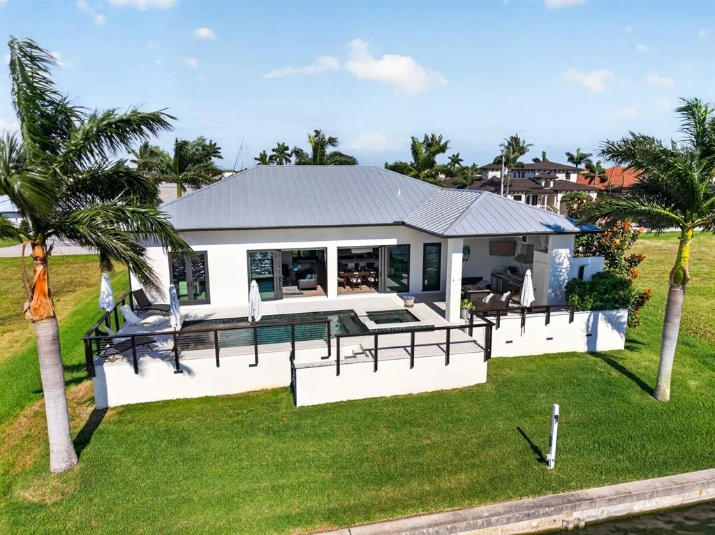 Photo of 125 COLONY POINT DRIVE