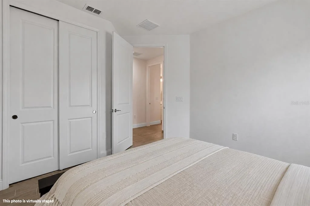 Photo of 2173 RAGLAN CIRCLE
