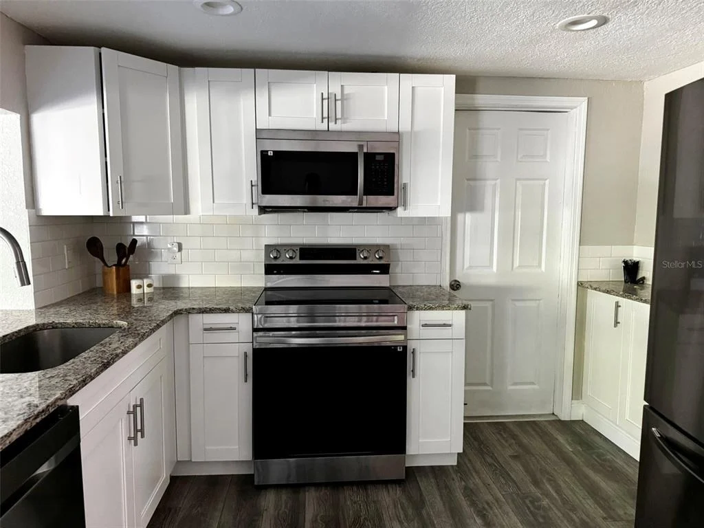 Photo of 12302 COBBLE STONE DRIVE