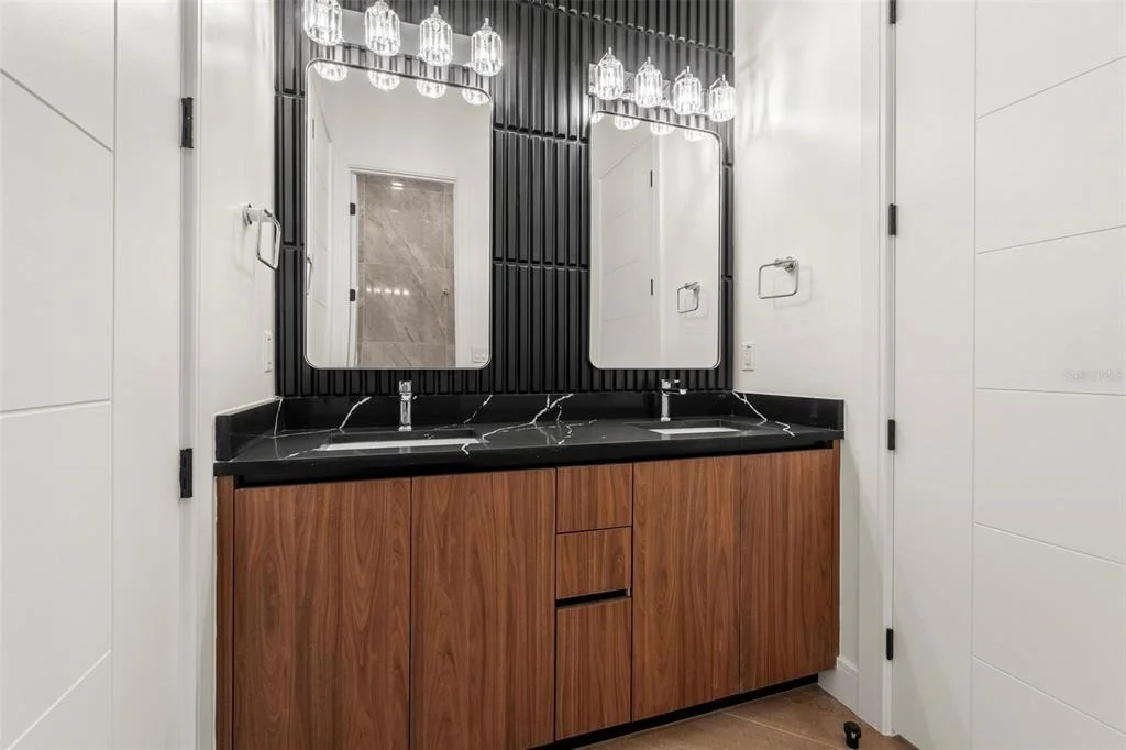 Photo of 403 PARK BOULEVARD