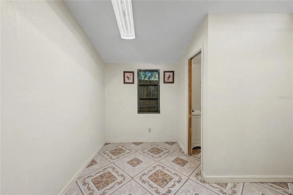 Photo of 1411 IVYDALE ROAD