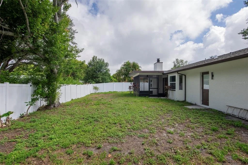 Photo of 1689 MONTEREY DRIVE