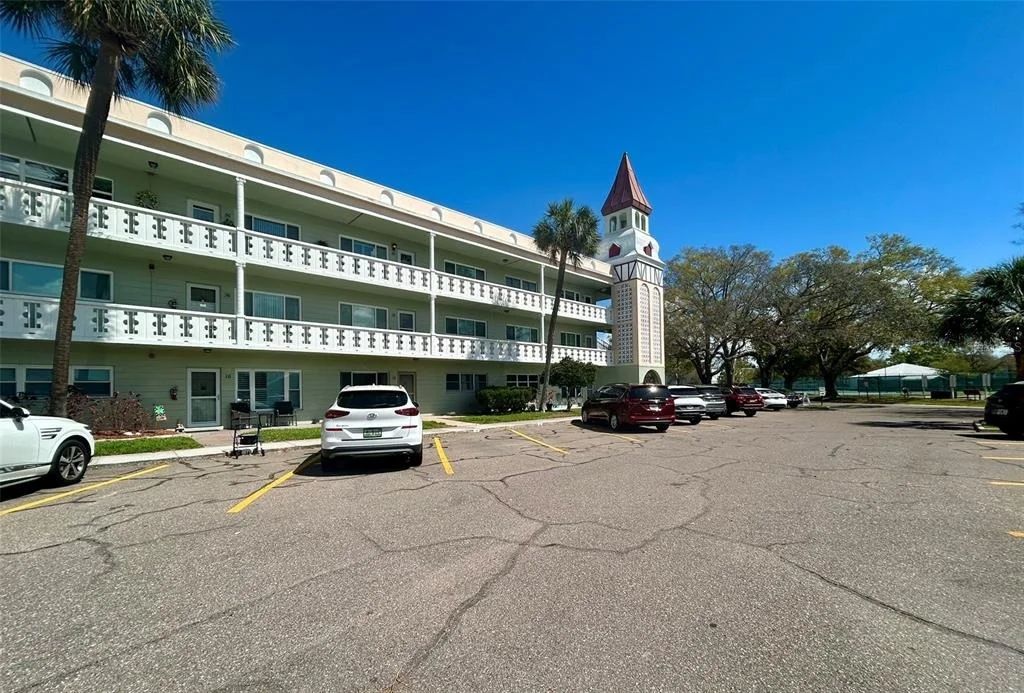 Photo of Unit 18 at 2400 COLUMBIA DRIVE