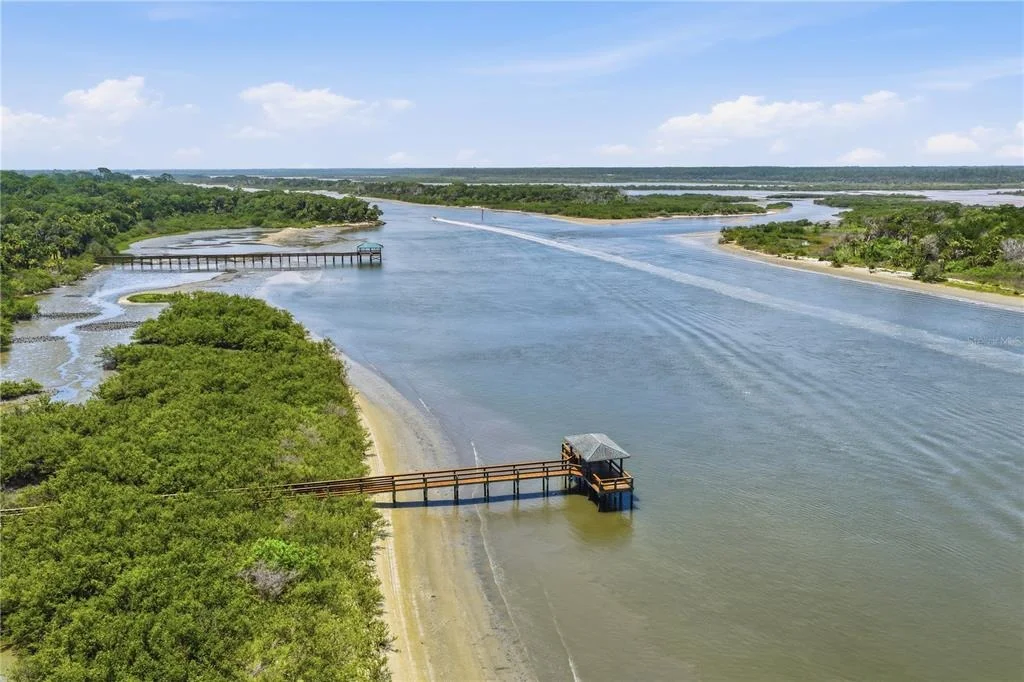 Photo of 4 BEACHSIDE DR